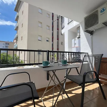 Estudio Cerca De La Playa Con Terraza Av-76 דירה