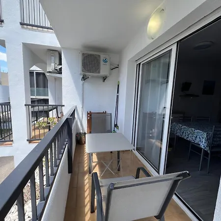 Estudio Cerca De La Playa Con Terraza Av-76